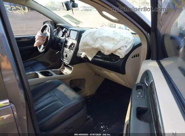 2C4RC1CG7GR222791 2016 CHRYSLER TOWN & COUNTRY Gray Вид салону спереду