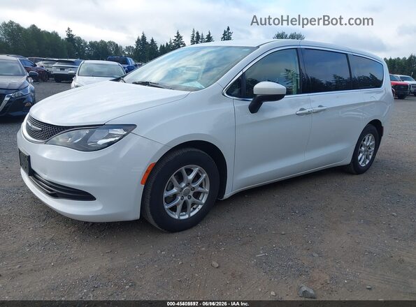 2C4RC1CG7LR237639 2020 CHRYSLER VOYAGER Белый Передняя левая четверть