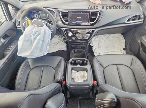 2C4RC1CG7TR214264 2026 CHRYSLER VOYAGER White Widok deski rozdzielczej