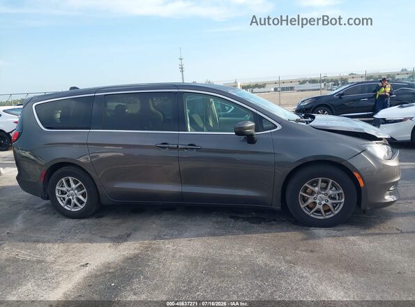2C4RC1CG8NR204135 2022 CHRYSLER VOYAGER Gray Вид щитка приладів
