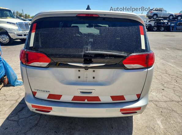 2C4RC1CG9PR553999 2023 CHRYSLER VOYAGER Silver Vista trasera