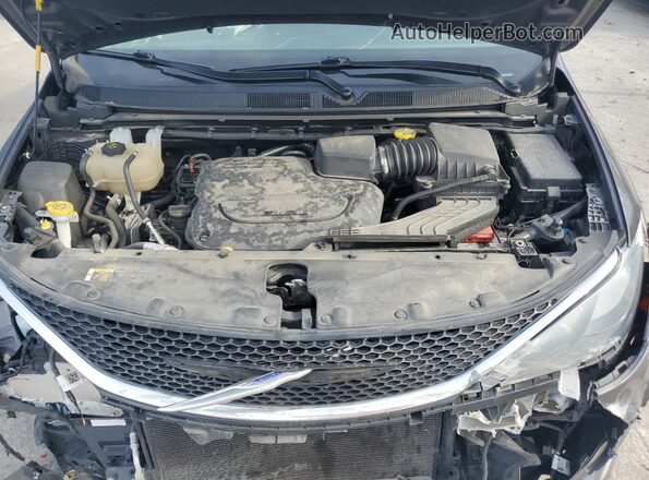 2C4RC1CGXLR105426 2020 CHRYSLER VOYAGER Gray Vista del compartimento del motor
