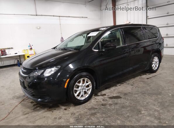 2C4RC1CGXLR146882 2020 CHRYSLER VOYAGER Black Front left