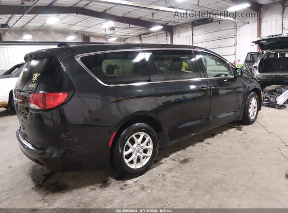 2C4RC1CGXLR146882 2020 CHRYSLER VOYAGER Black Rear right