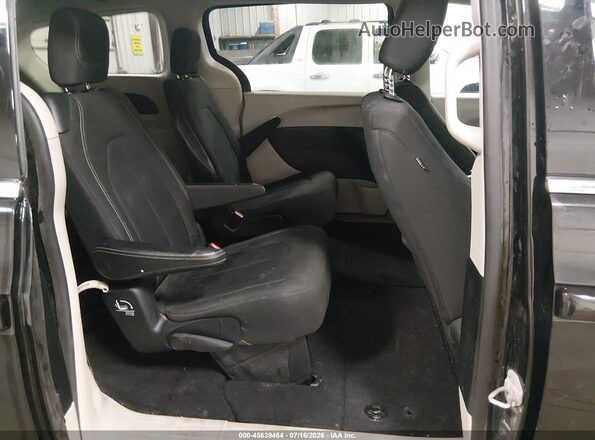 2C4RC1CGXLR146882 2020 CHRYSLER VOYAGER Black VIN sticker view