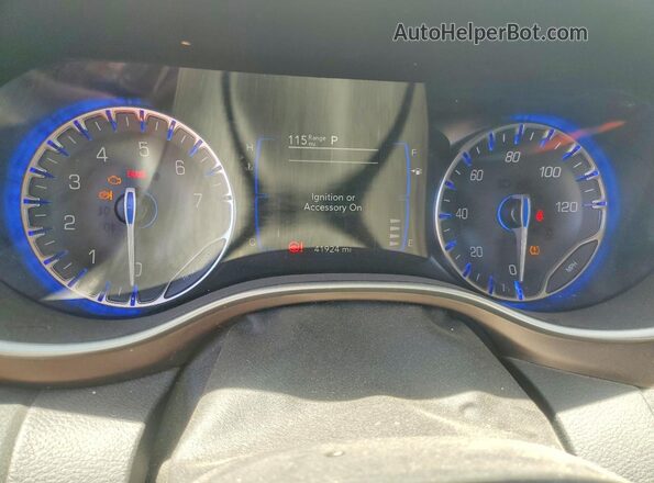 2C4RC1CGXNR204931 2022 CHRYSLER VOYAGER Серебряный Вид щитка приборов