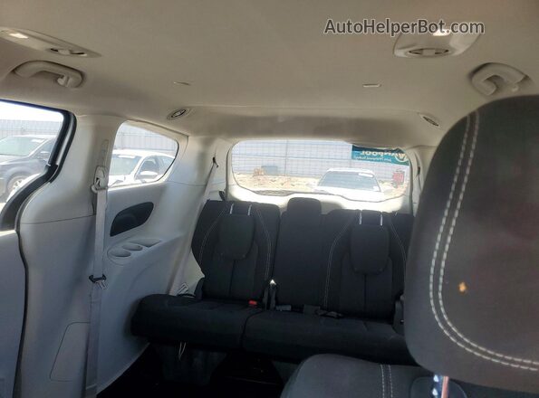2C4RC1CGXNR204931 2022 CHRYSLER VOYAGER Серебряный Вид задних сидений