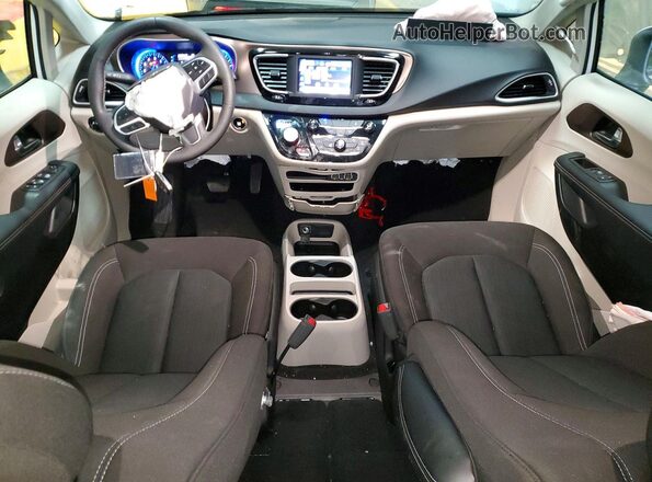 2C4RC1CGXPR568060 2023 CHRYSLER VOYAGER White Dashboard view