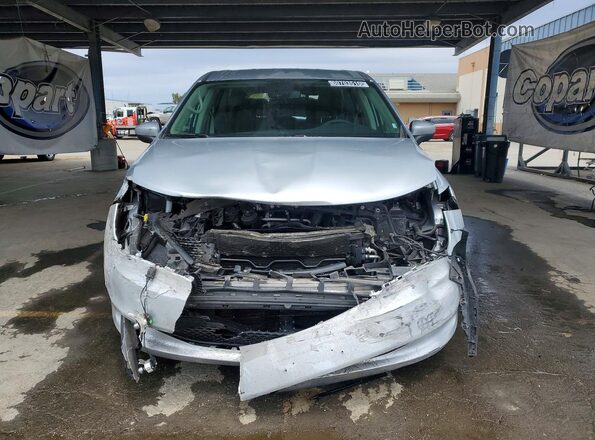 2C4RC1CGXPR615605 2023 CHRYSLER VOYAGER Серебряный Вид спереди