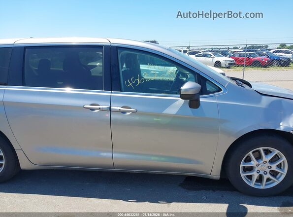 2C4RC1DG2HR501405 2017 CHRYSLER PACIFICA Silver 360 interior view