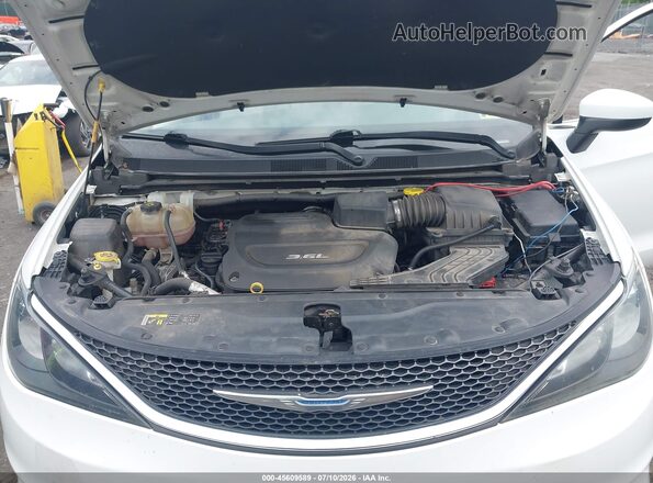 2C4RC1DG3HR512834 2017 CHRYSLER PACIFICA White უკანა ხედი
