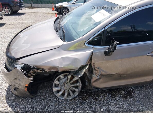 2C4RC1DG3HR708918 2017 CHRYSLER PACIFICA Tan წინა ხედი