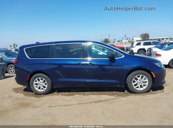 2C4RC1DG3HR756693 2017 CHRYSLER PACIFICA Blue Rear interior view