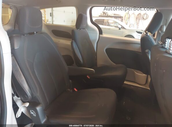 2C4RC1DG3JR274179 2018 CHRYSLER PACIFICA Red VIN կոդի պիտակի տեսք