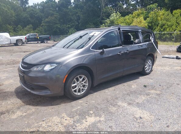 2C4RC1DG3LR156989 2020 CHRYSLER VOYAGER Gray Vista tres cuartos delantera izquierda