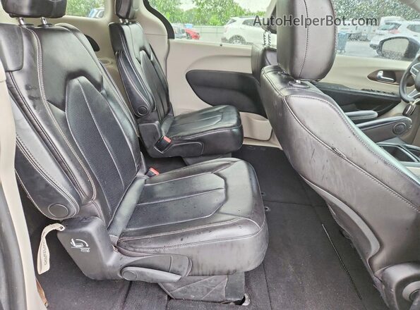 2C4RC1DG3LR265484 2020 CHRYSLER VOYAGER Silver Вид задніх сидінь