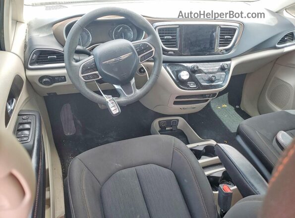 2C4RC1DG4HR835628 2017 CHRYSLER PACIFICA Черный Вид панели приборов