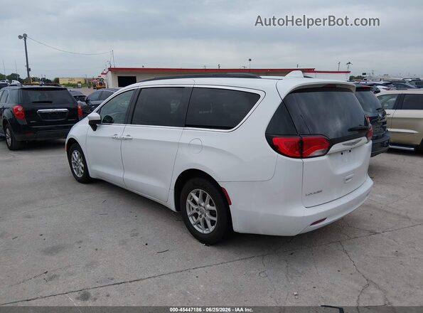 2C4RC1DG4LR156807 2020 CHRYSLER VOYAGER White Rear left