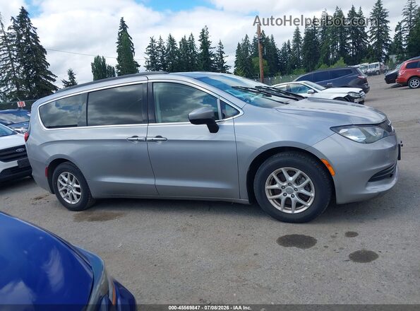 2C4RC1DG4LR265879 2020 CHRYSLER VOYAGER Серебряный Вид задней части салона