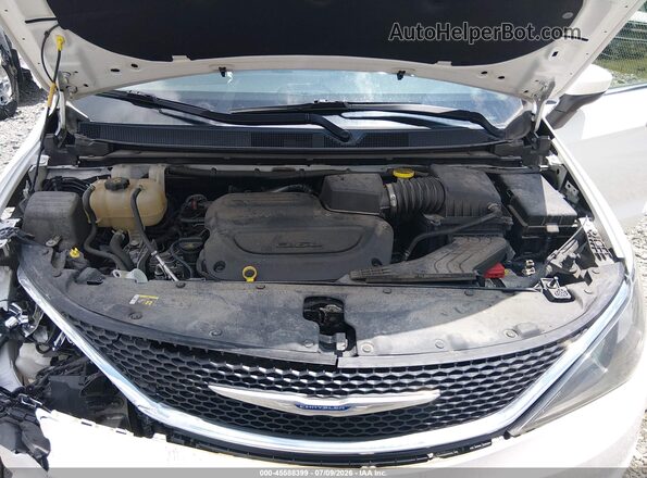 2C4RC1DG5LR262201 2020 CHRYSLER VOYAGER White Widok z tyłu