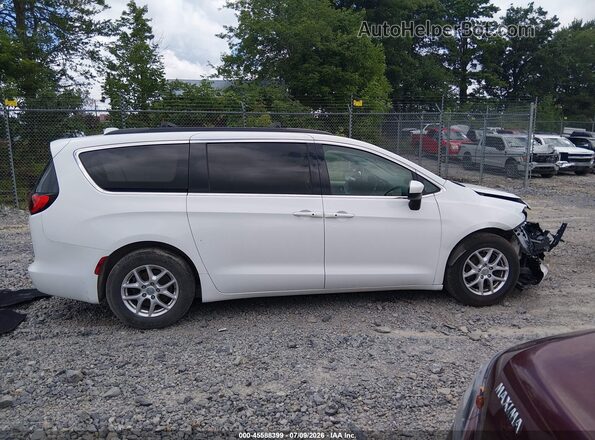 2C4RC1DG5LR262201 2020 CHRYSLER VOYAGER White Widok wnętrza z tyłu