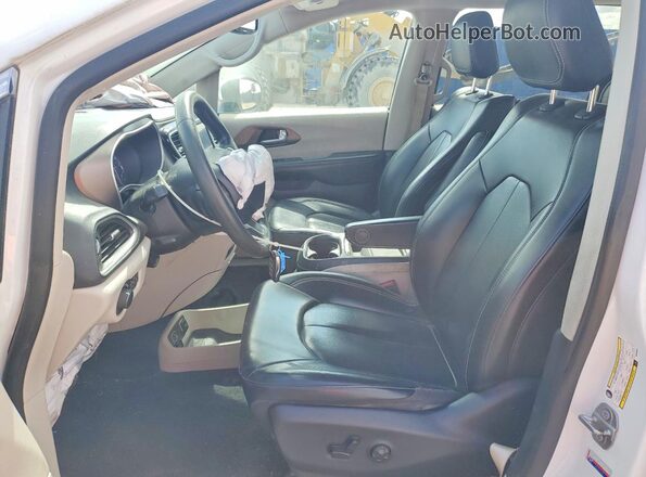 2C4RC1DG5MR508648 2021 CHRYSLER VOYAGER White Front interior view