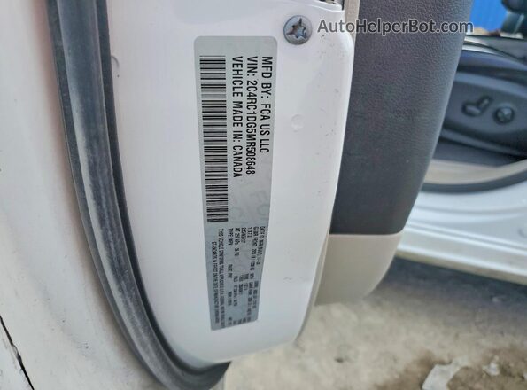 2C4RC1DG5MR508648 2021 CHRYSLER VOYAGER White Engine compartment view