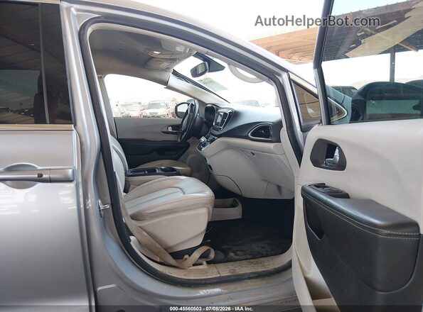 2C4RC1DG5MR547420 2021 CHRYSLER VOYAGER Silver Սալոնի դիմացի տեսք