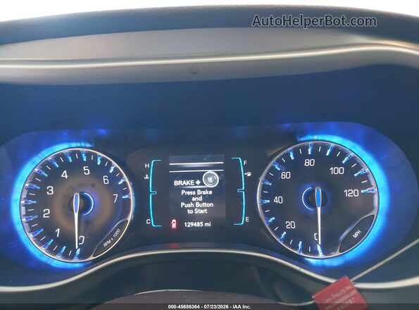 2C4RC1DG6HR501147 2017 CHRYSLER PACIFICA Gray Rear seats view