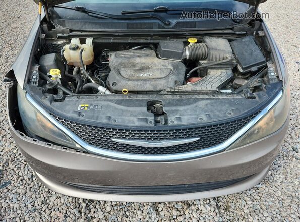 2C4RC1DG6HR536710 2017 CHRYSLER PACIFICA Tan ძრავის განყოფილების ხედი