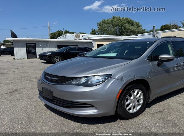 2C4RC1DG6LR172233 2020 CHRYSLER VOYAGER Silver Vista tres cuartos delantera izquierda