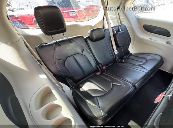 2C4RC1DG6LR172233 2020 CHRYSLER VOYAGER Silver Vista del salpicadero