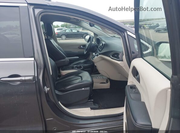 2C4RC1DG6LR181854 2020 CHRYSLER VOYAGER Gray Widok wnętrza z przodu