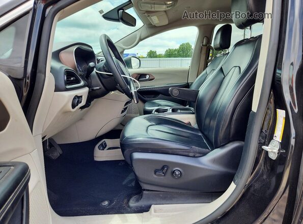 2C4RC1DG6LR265298 2020 CHRYSLER VOYAGER Black Vista interior delantera