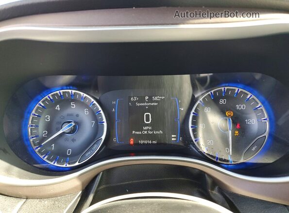 2C4RC1DG6MR526236 2021 CHRYSLER VOYAGER Silver Instrument cluster view