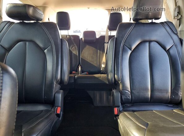 2C4RC1DG6MR526236 2021 CHRYSLER VOYAGER Silver Rear seats view
