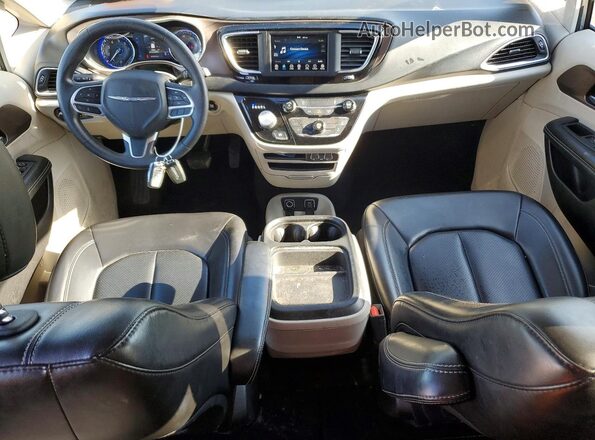 2C4RC1DG6MR526236 2021 CHRYSLER VOYAGER Silver Dashboard view
