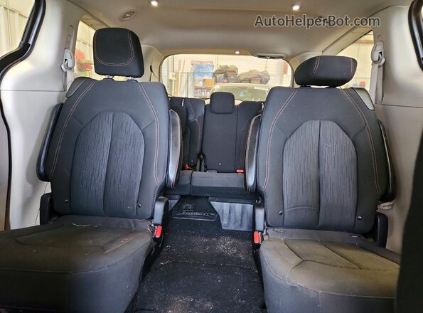 2C4RC1DG7HR578187 2017 CHRYSLER PACIFICA Silver Rear seats view