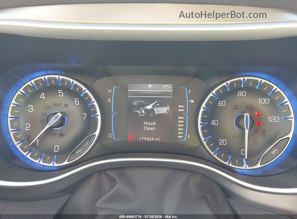 2C4RC1DG7HR777045 2017 CHRYSLER PACIFICA Белый Вид задних сидений