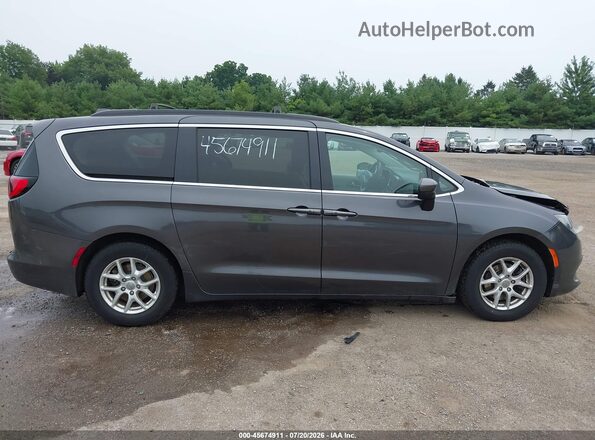 2C4RC1DG7LR168403 2020 CHRYSLER VOYAGER Gray Rear interior view