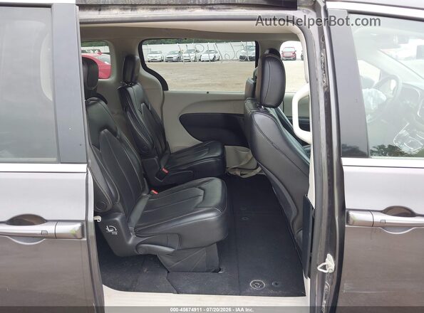 2C4RC1DG7LR168403 2020 CHRYSLER VOYAGER Gray VIN sticker view