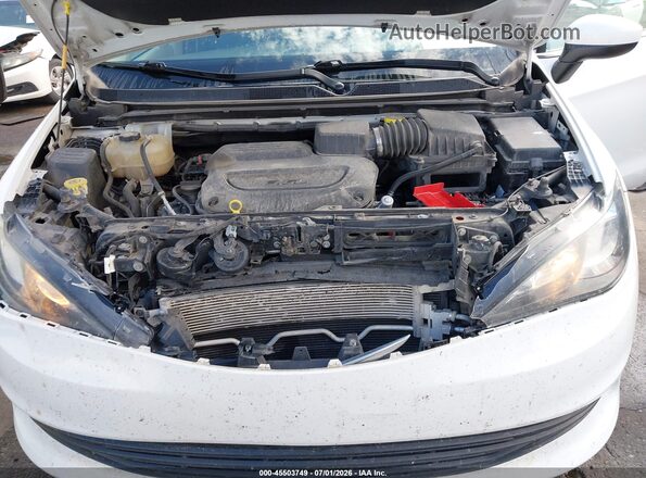 2C4RC1DG7LR176159 2020 CHRYSLER VOYAGER White Вид ззаду