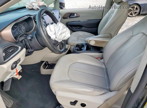 2C4RC1DG7MR543465 2021 CHRYSLER VOYAGER Gray Front interior view