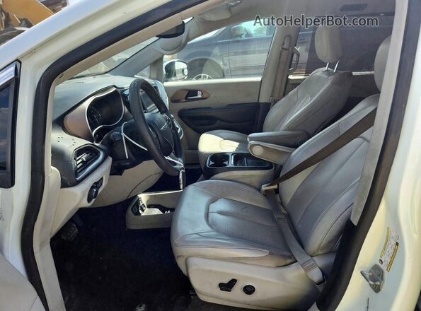 2C4RC1DG7MR545653 2021 CHRYSLER VOYAGER White Vista interior delantera