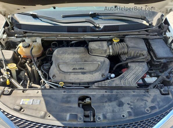 2C4RC1DG7MR545653 2021 CHRYSLER VOYAGER White Vista del compartimento del motor