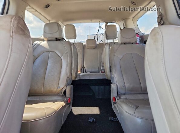 2C4RC1DG7MR545653 2021 CHRYSLER VOYAGER White Vista de los asientos traseros