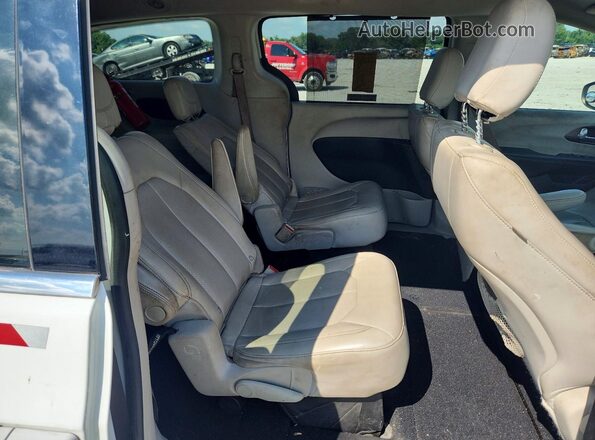 2C4RC1DG7MR545653 2021 CHRYSLER VOYAGER White Vista interior trasera