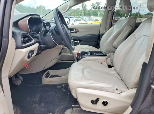 2C4RC1DG7MR549833 2021 CHRYSLER VOYAGER Gray Front interior view