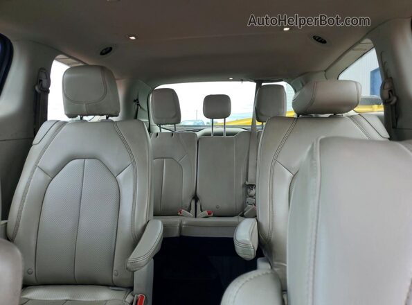 2C4RC1DG7MR549833 2021 CHRYSLER VOYAGER Gray Rear seats view
