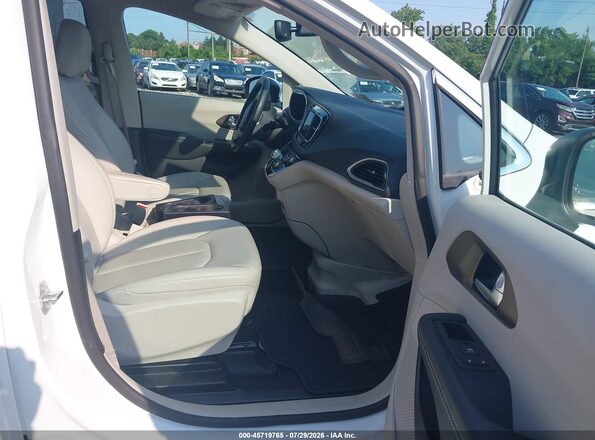 2C4RC1DG7MR564915 2021 CHRYSLER VOYAGER White წინა სალონის ხედი